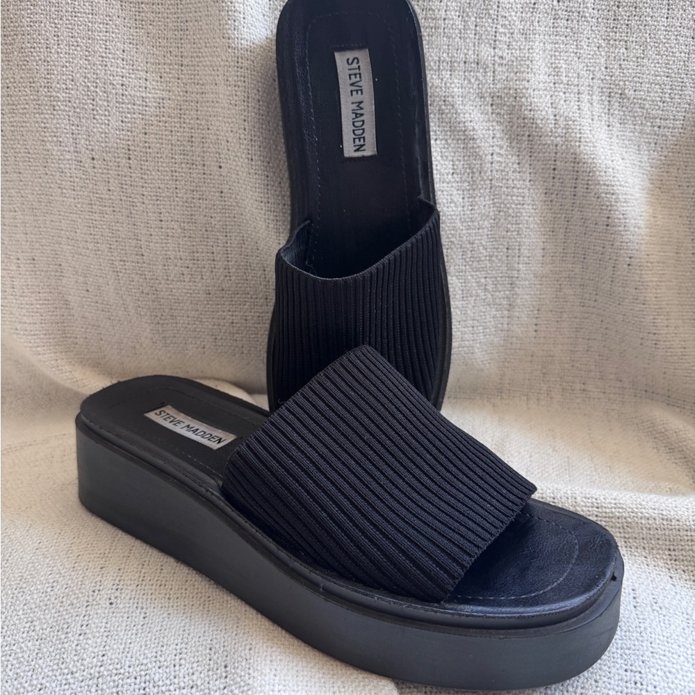 Steve Madden Black Platform Slide sandals